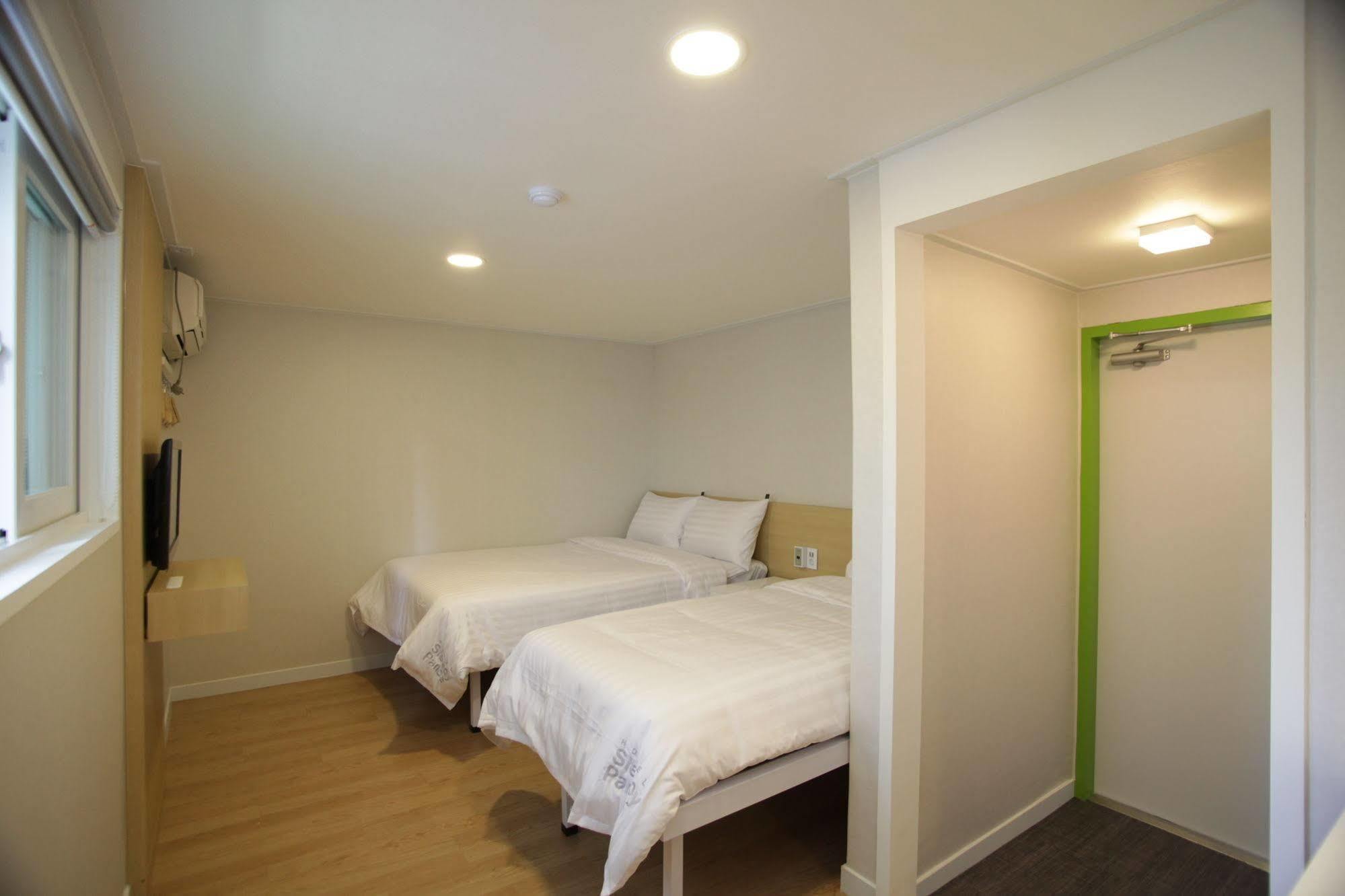 Hotel Sleepy Panda Streamwalk Seoul Jongno Exteriör bild